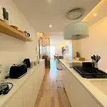 Marina Sunbeach Sea View Διαμέρισμα *