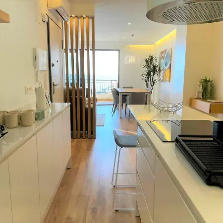 Marina Sunbeach Sea View *