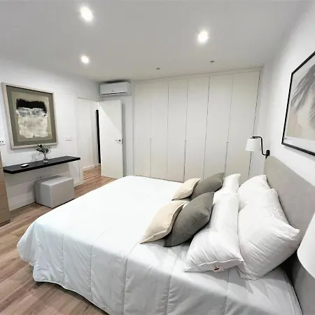 Marina Sunbeach Sea View Apartament