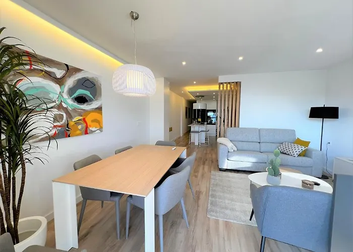 Marina Sunbeach Sea View