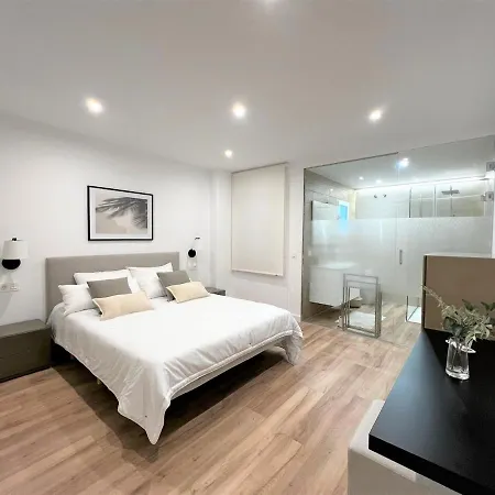 Marina Sunbeach Sea View Apartment